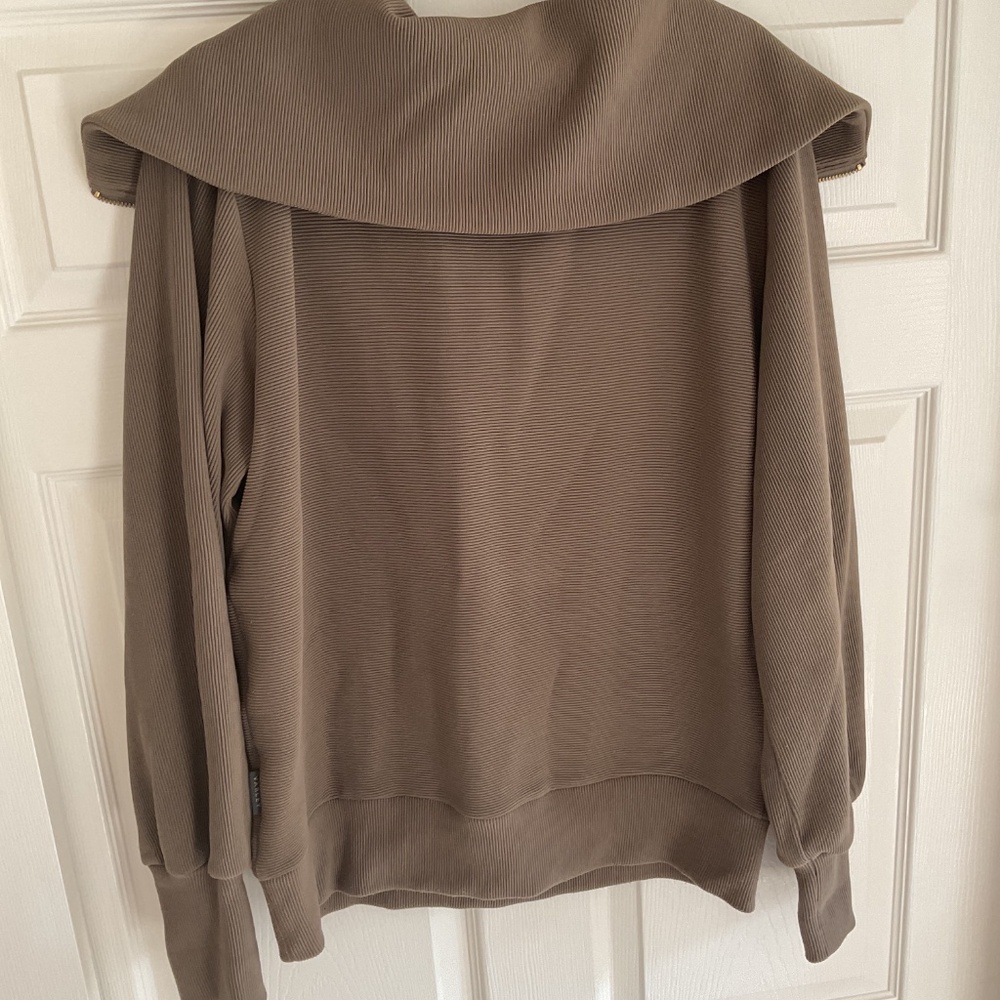 Varley Vine Pullover - Picture 3 of 12